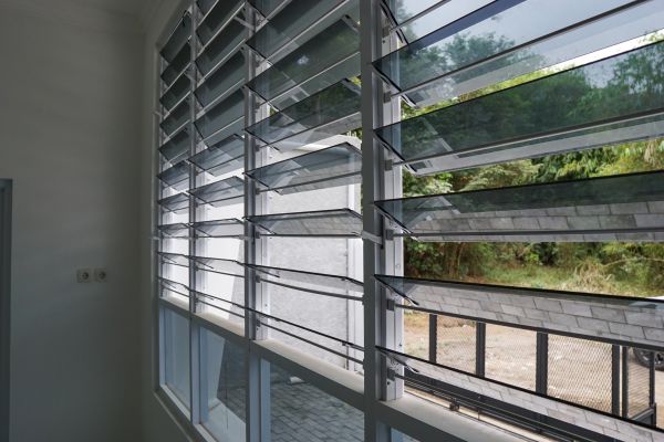 Cost of Jalousie Window Repair in Benton