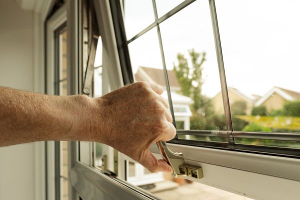 Window Hinge Repair in Benton