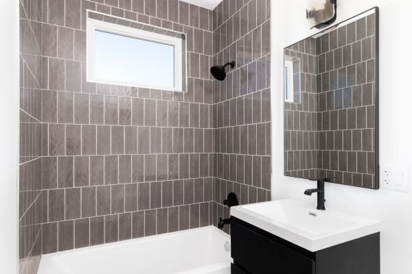 Cost of Shower Window Repair in Benton